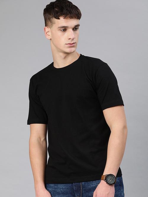 men round neck solid plain t-shirt - 20563547 -  Standard Image - 0