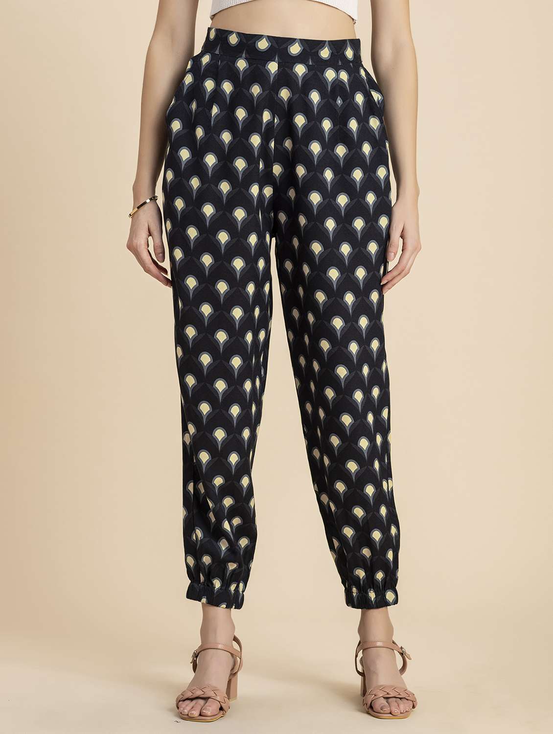 women black printed peg trouser