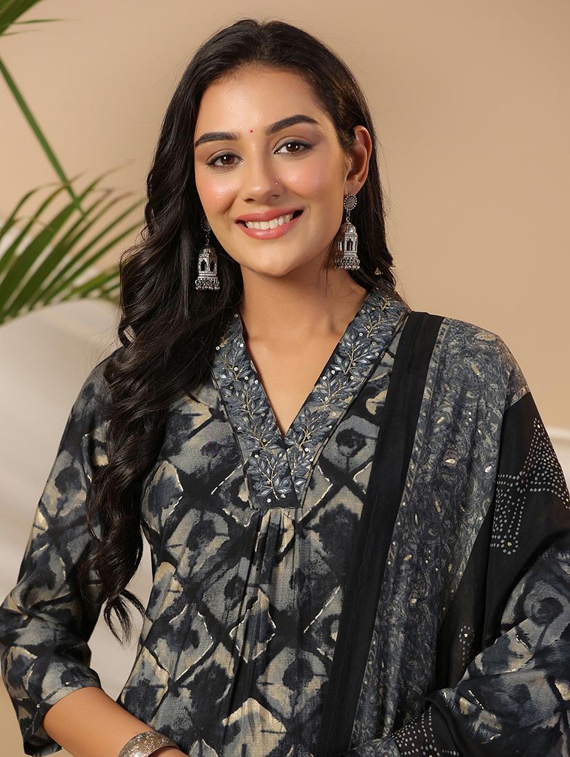 women three quarter sleeve kurta pant with dupatta set - 20592561 - Standard Image - 3