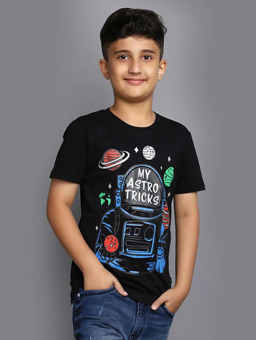 boys front graphic printed t-shirt