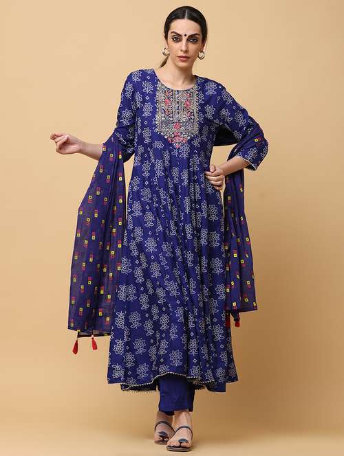 women three quarter sleeve kurta pant with dupatta set - 20598432 -  Standard Image - 0