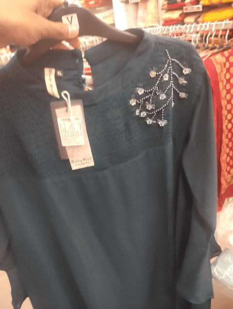 assorted polyester top - 20600100 -  Standard Image - 0