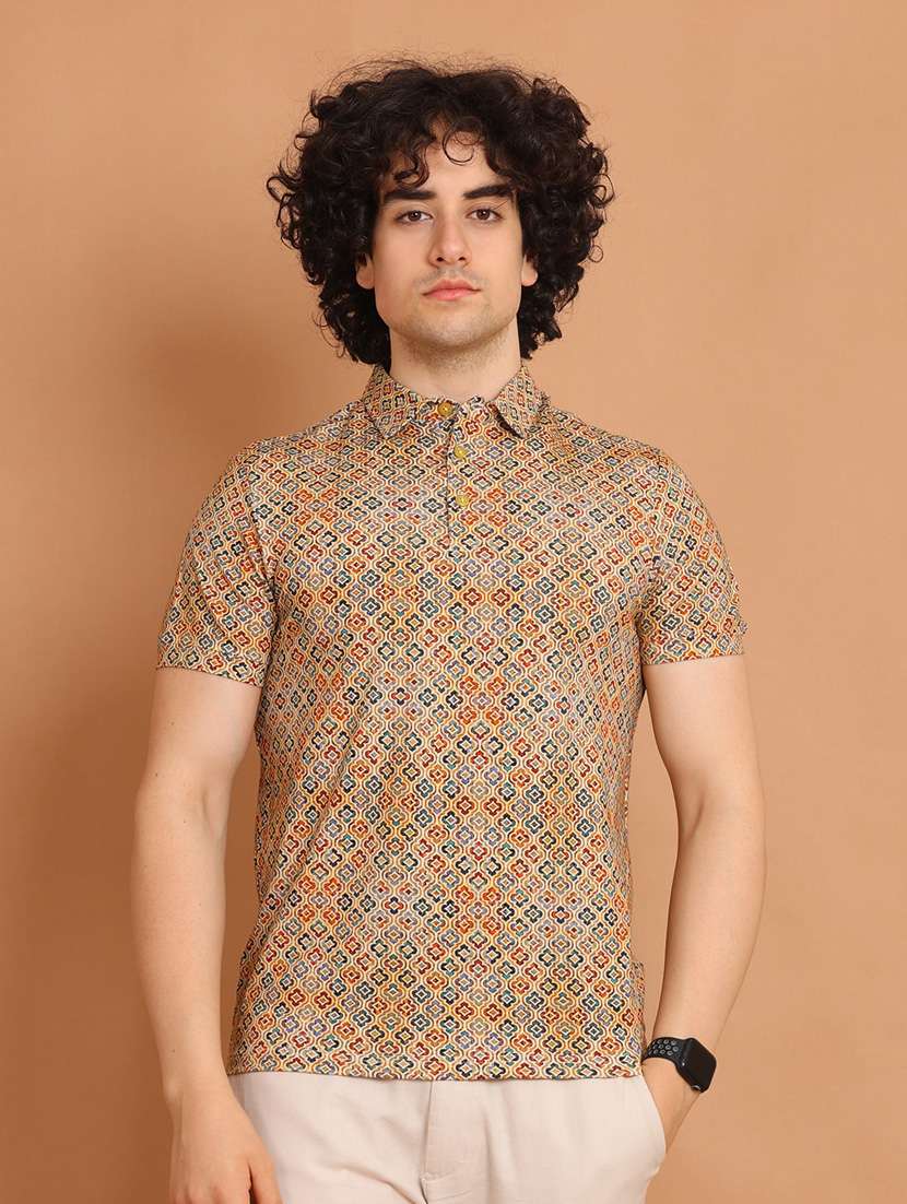 beige printed short sleeve polo t-shirt
