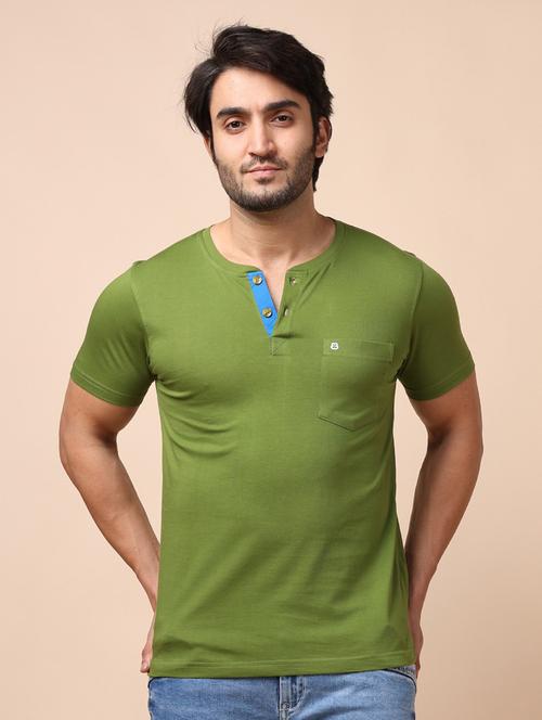 man solids t-shirt - 20601675 - Standard Image - 0
