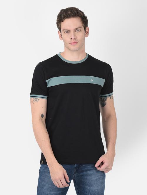 man  round neck t-shirt - 20601681 -  Standard Image - 0