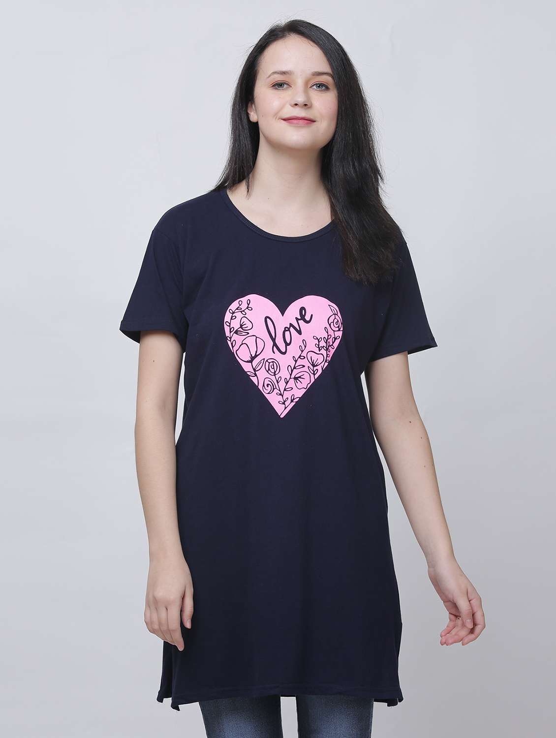 women round neck typographic printed regular t-shirt