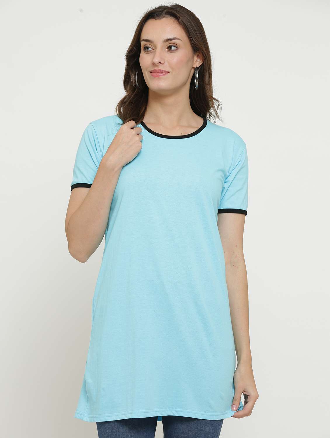 women round neck solid regular t-shirt