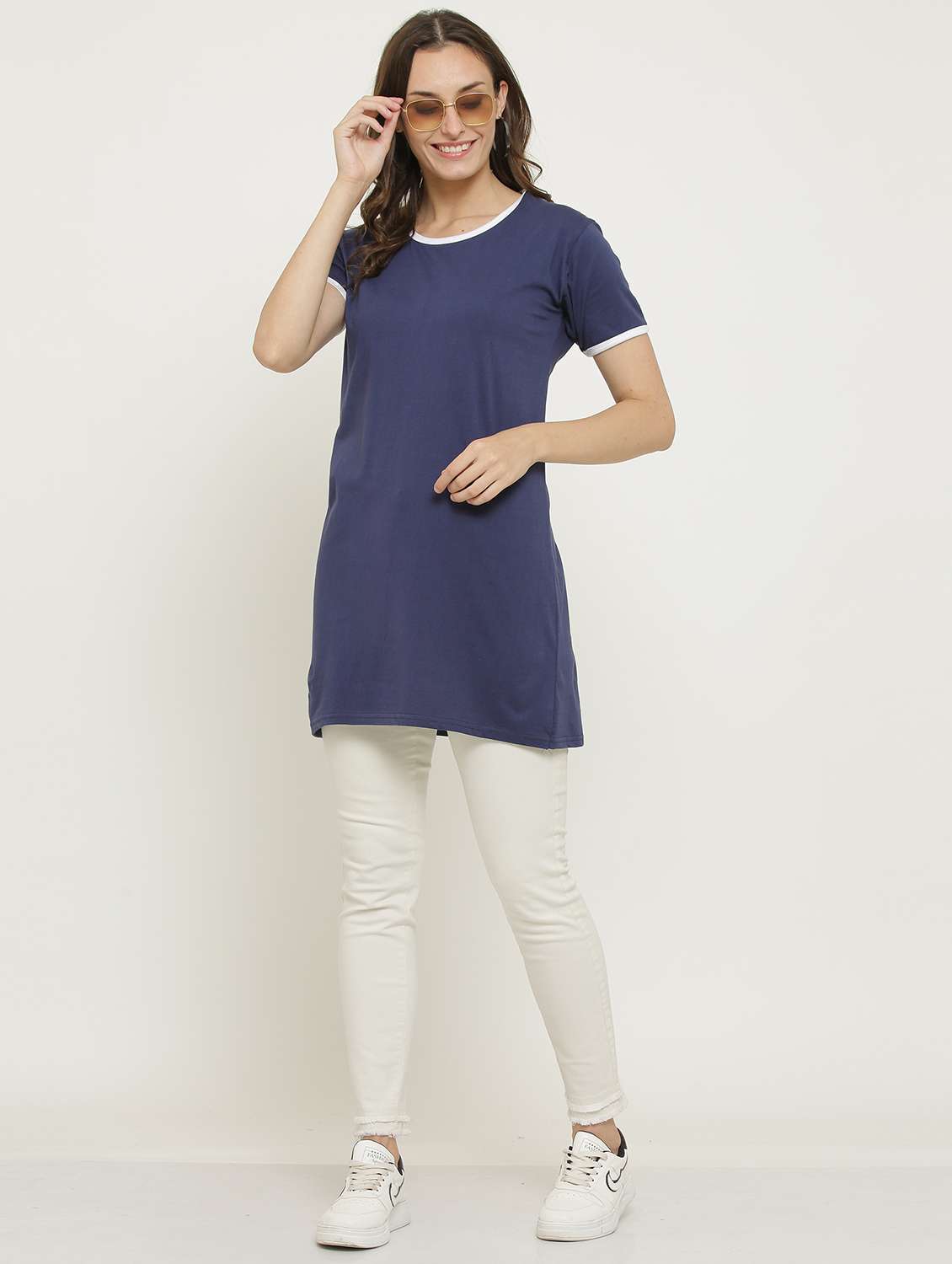 women round neck solid regular t-shirt - 20602615 -  Standard Image - 3