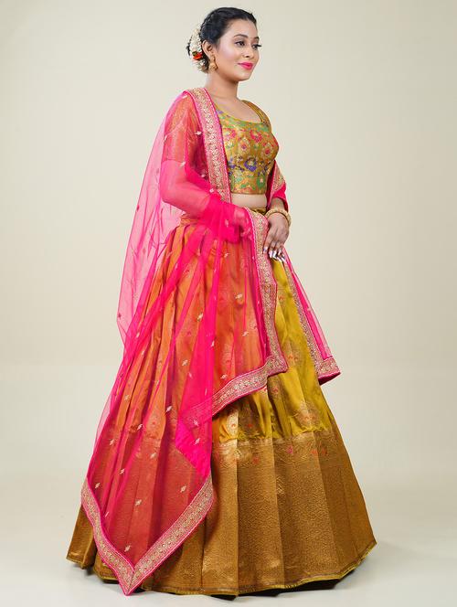 women self design semi stitched lehenga - 20603501 - Standard Image - 0