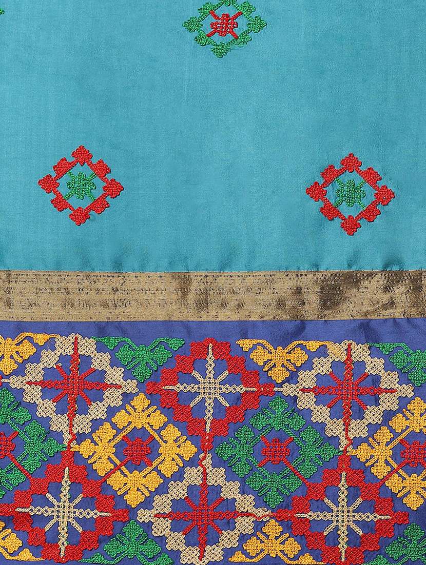 women light blue embroidered saree with blouse - 20604263 -  Standard Image - 5