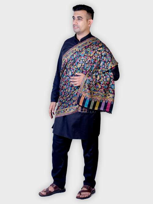 men black printed wool shwal - 20605558 -  Standard Image - 0