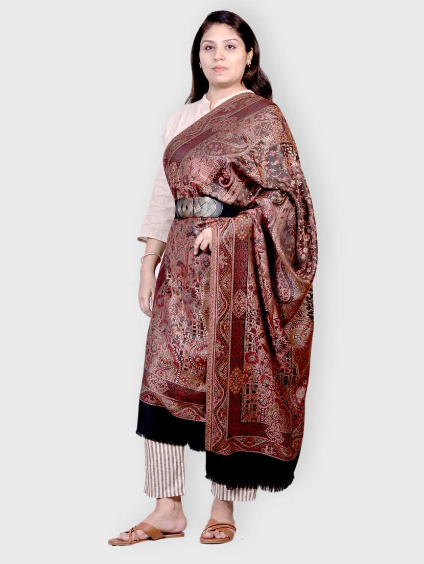 women self designed woolen shawl