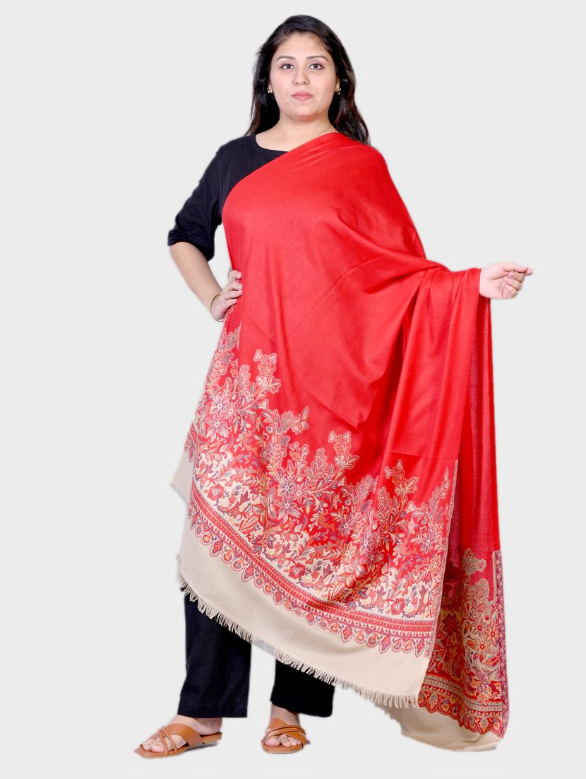 women self designed woolen shawl