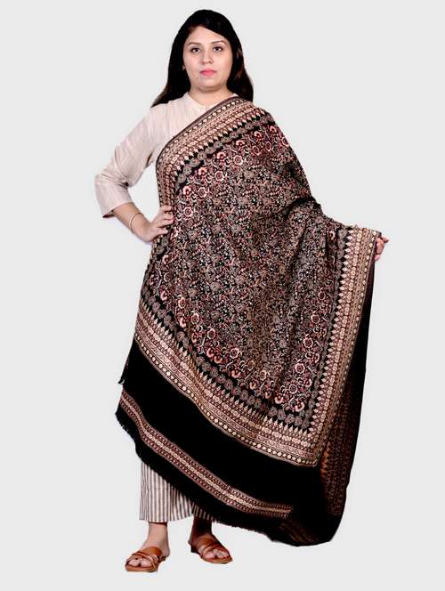 women self designed woolen shawl - 20605611 -  Standard Image - 0