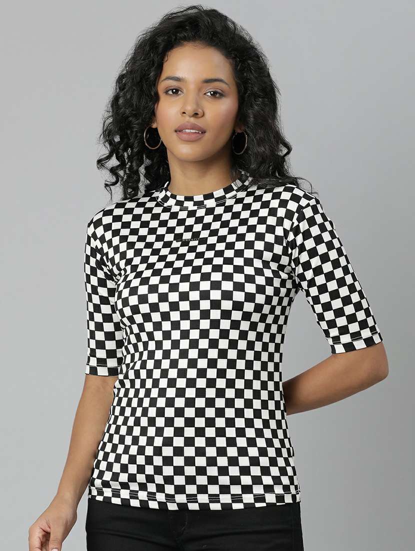 women black & white checkered t-shirt - 20612591 - Zoom Image - 0
