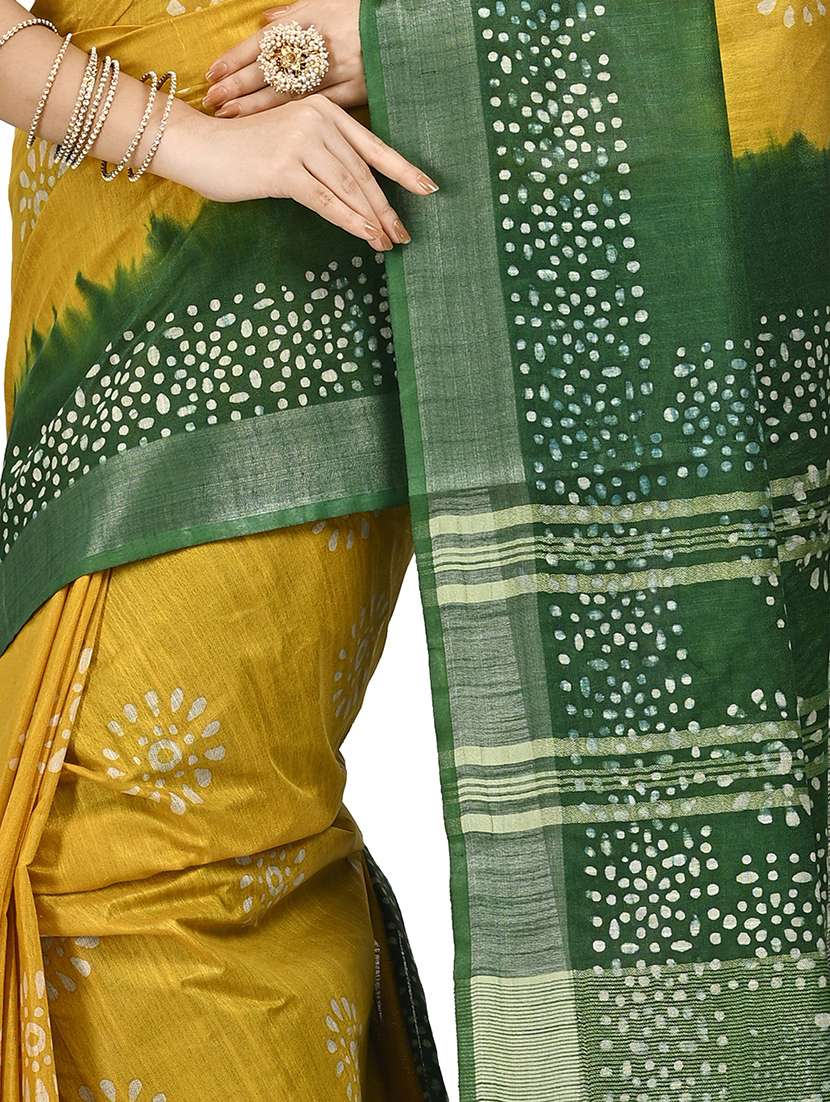 women mustard & green batik printed saree with blouse - 20614134 -  Standard Image - 3