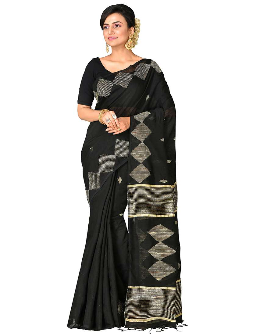 women geometric handloom saree with blouse