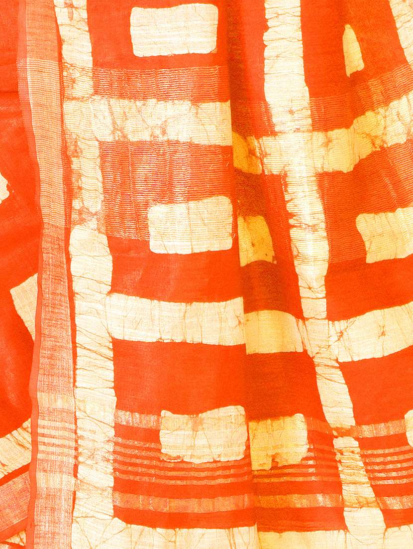 women orange batik printed saree with blouse - 20614408 -  Standard Image - 3