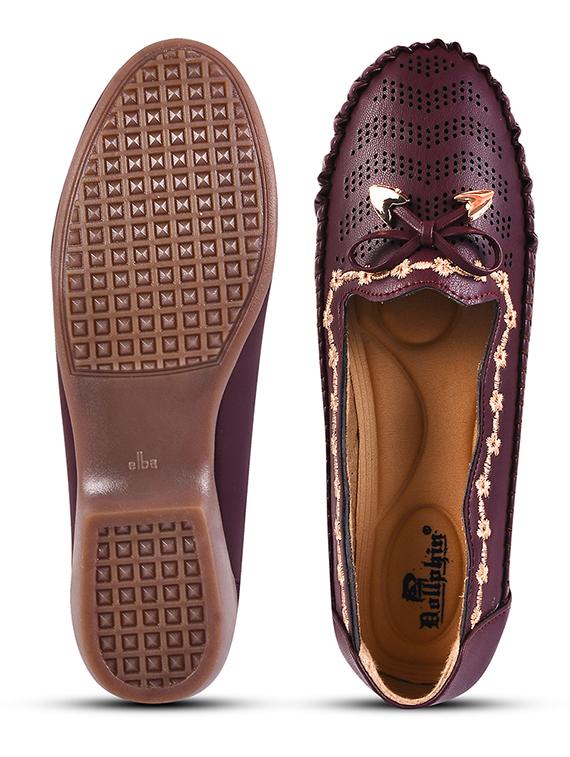 women burgundy slip on loafer - 20614457 - Standard Image - 5