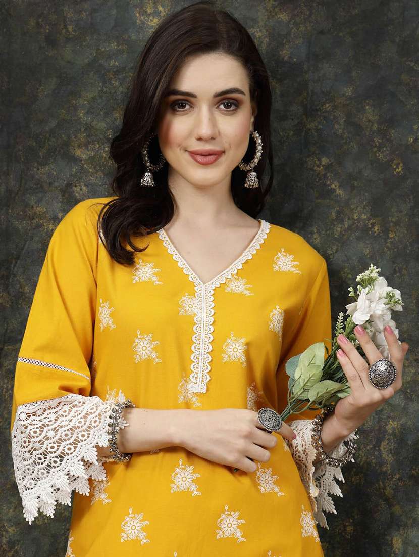 women floral printed straight kurta - 20644355 - Standard Image - 5