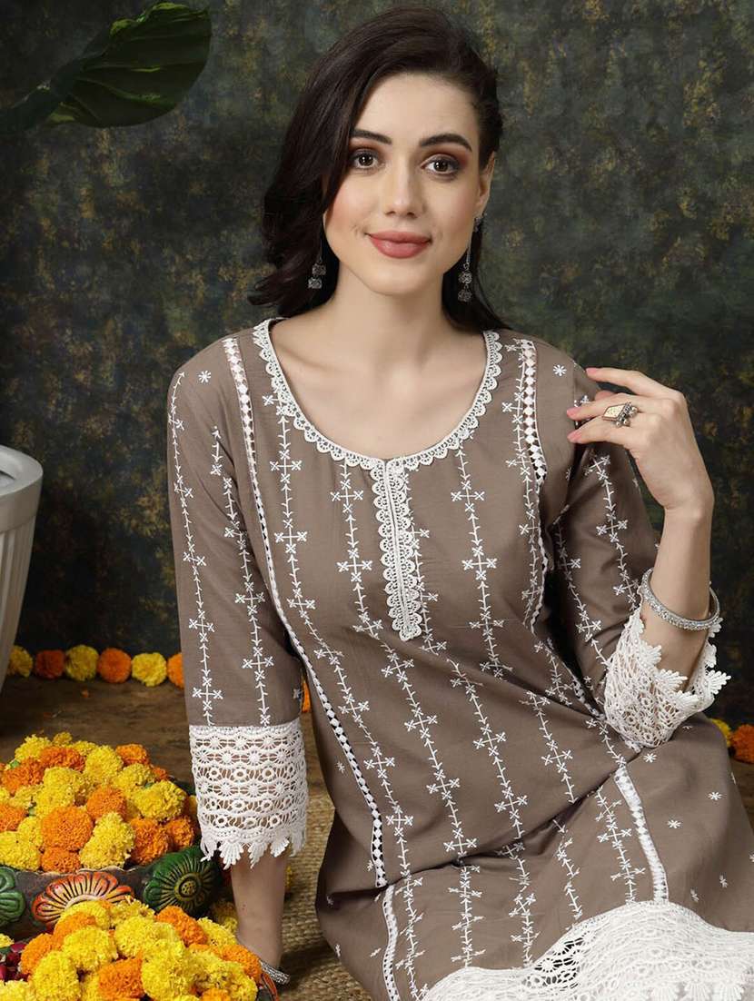 women round neck printed straight kurta - 20644357 -  Standard Image - 5