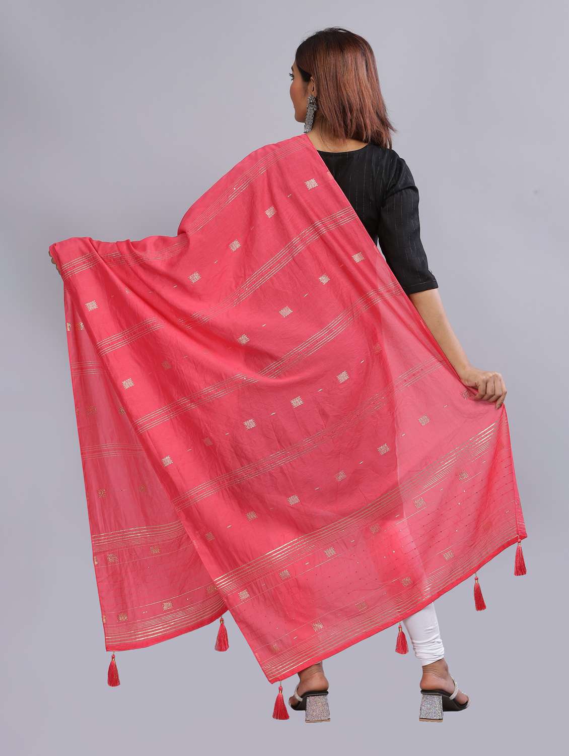 coral self design dupatta - 20644715 - Standard Image - 3