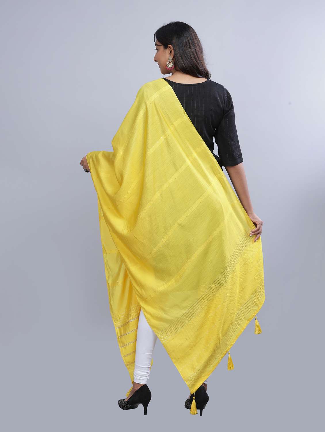 yellow self design dupatta - 20644797 - Standard Image - 3