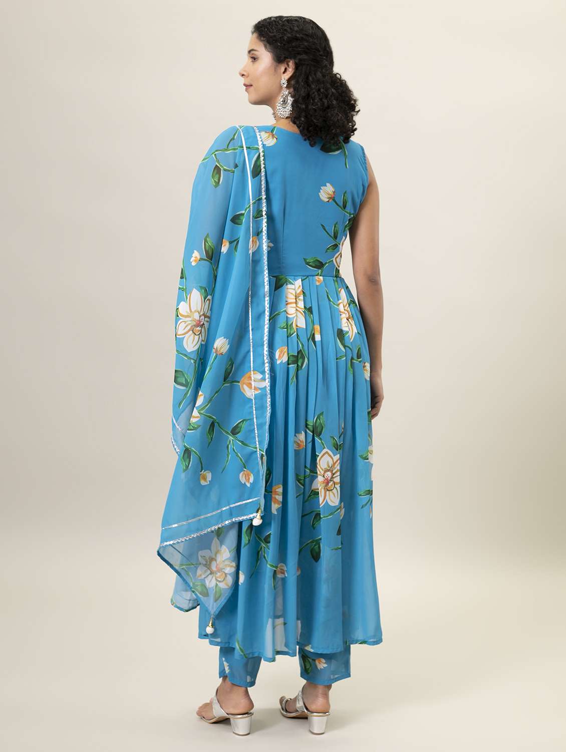 light blue kurta pant set with dupatta - 20645931 - Standard Image - 3