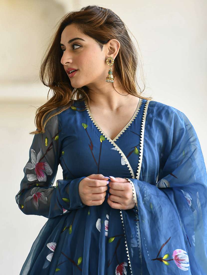 women blue kurta pant set with dupatta - 20645958 -  Standard Image - 3