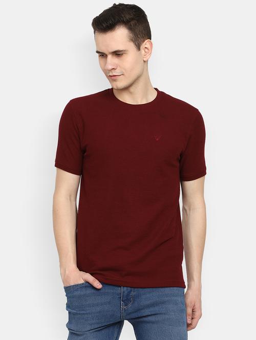 maroon self design round neck t-shirt - 20672380 - Standard Image - 0