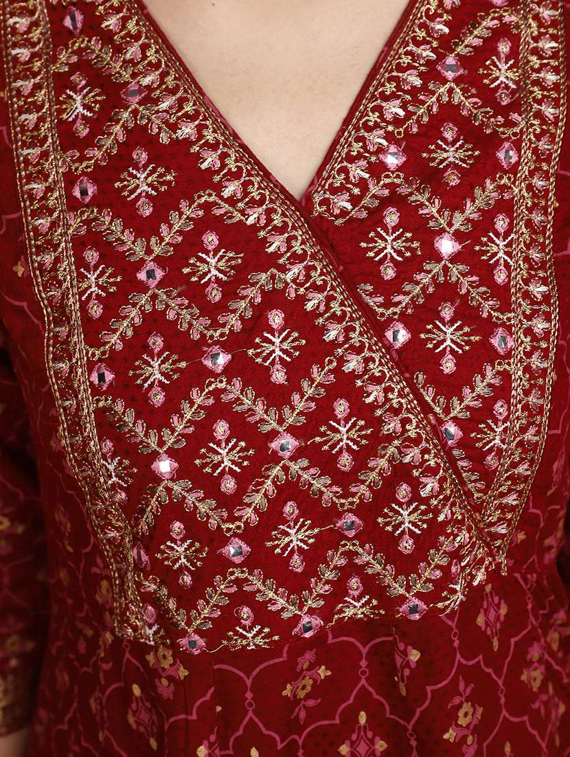 maroon three quarter sleeve straight kurta - 20685934 -  Standard Image - 5