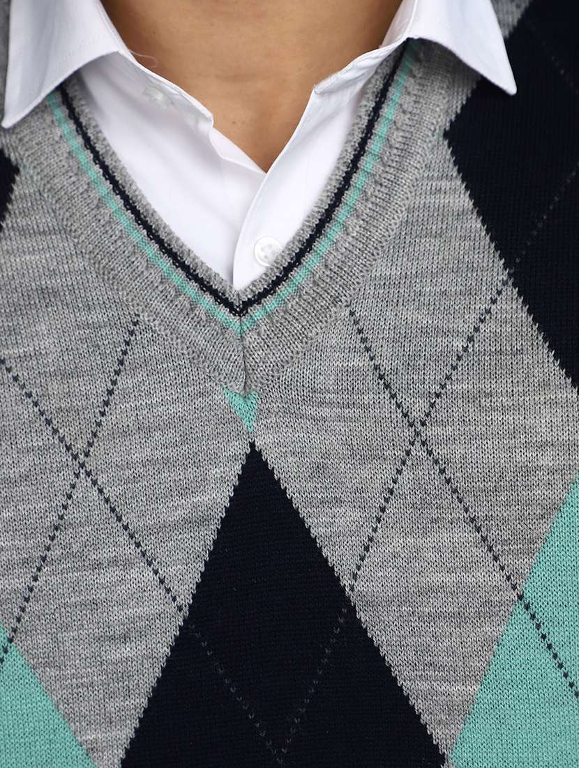 grey self design geometric print sleeveless v-neck pullover - 20686850 -  Standard Image - 5