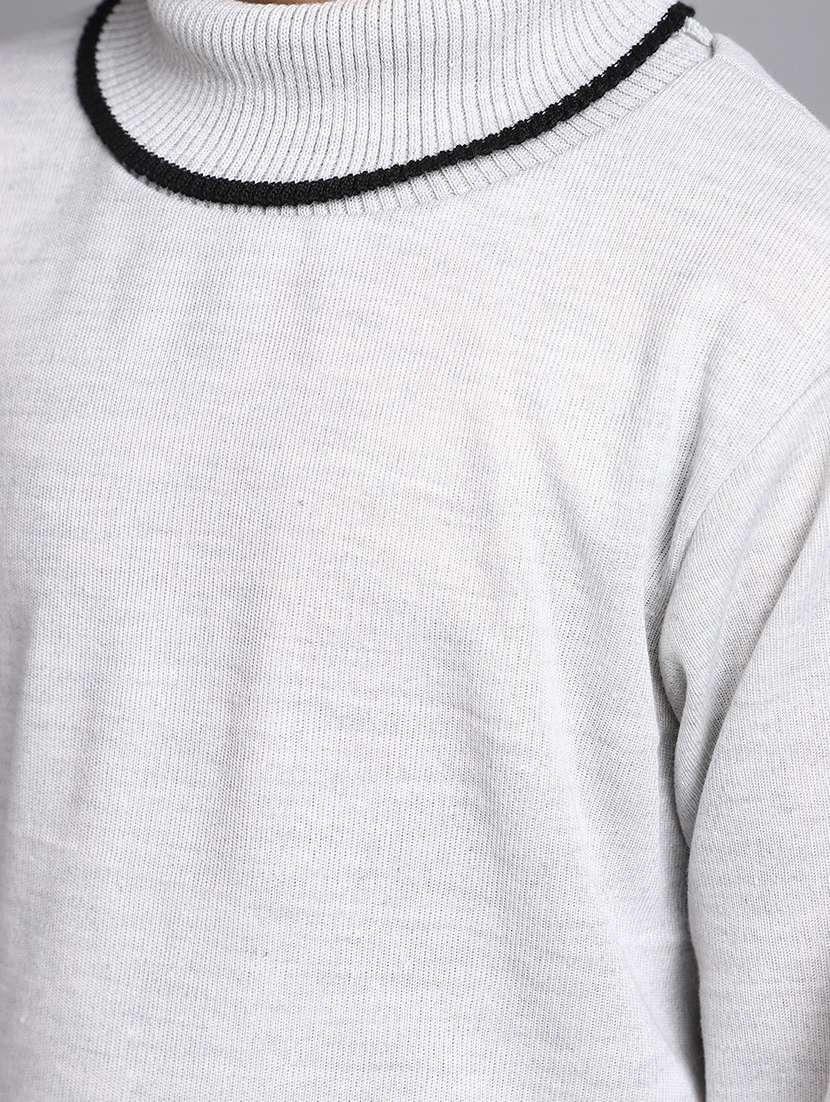 boy long sleeves sweater - 20687117 -  Standard Image - 5