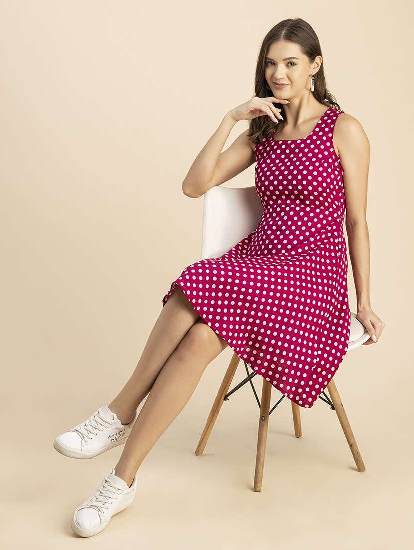 women polka doted sleeveless dress - 20693967 -  Standard Image - 5
