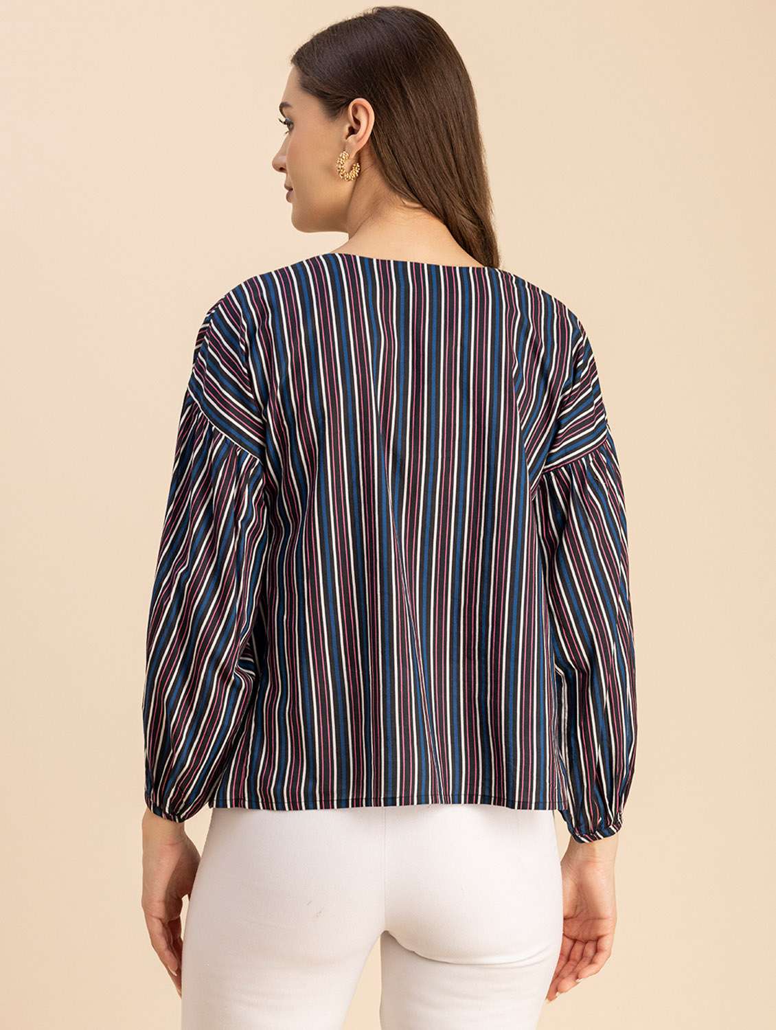 women striped long sleeves straight top - 20694640 -  Standard Image - 3