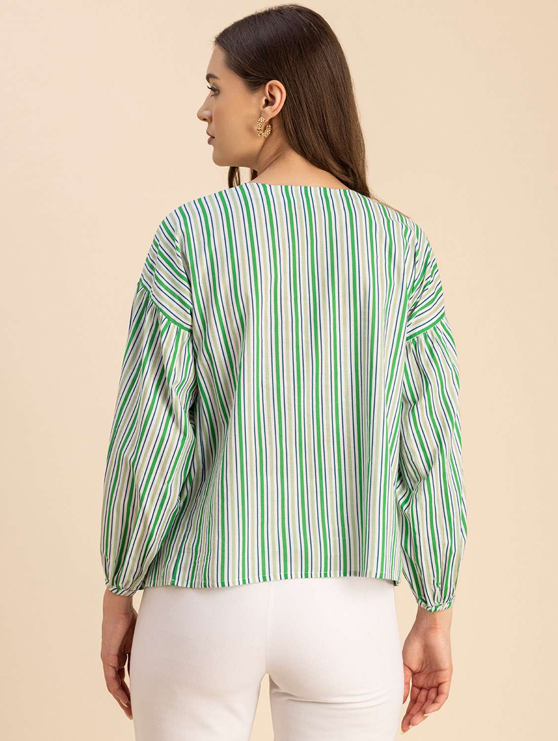 women striped long sleeves straight top - 20694641 -  Standard Image - 3