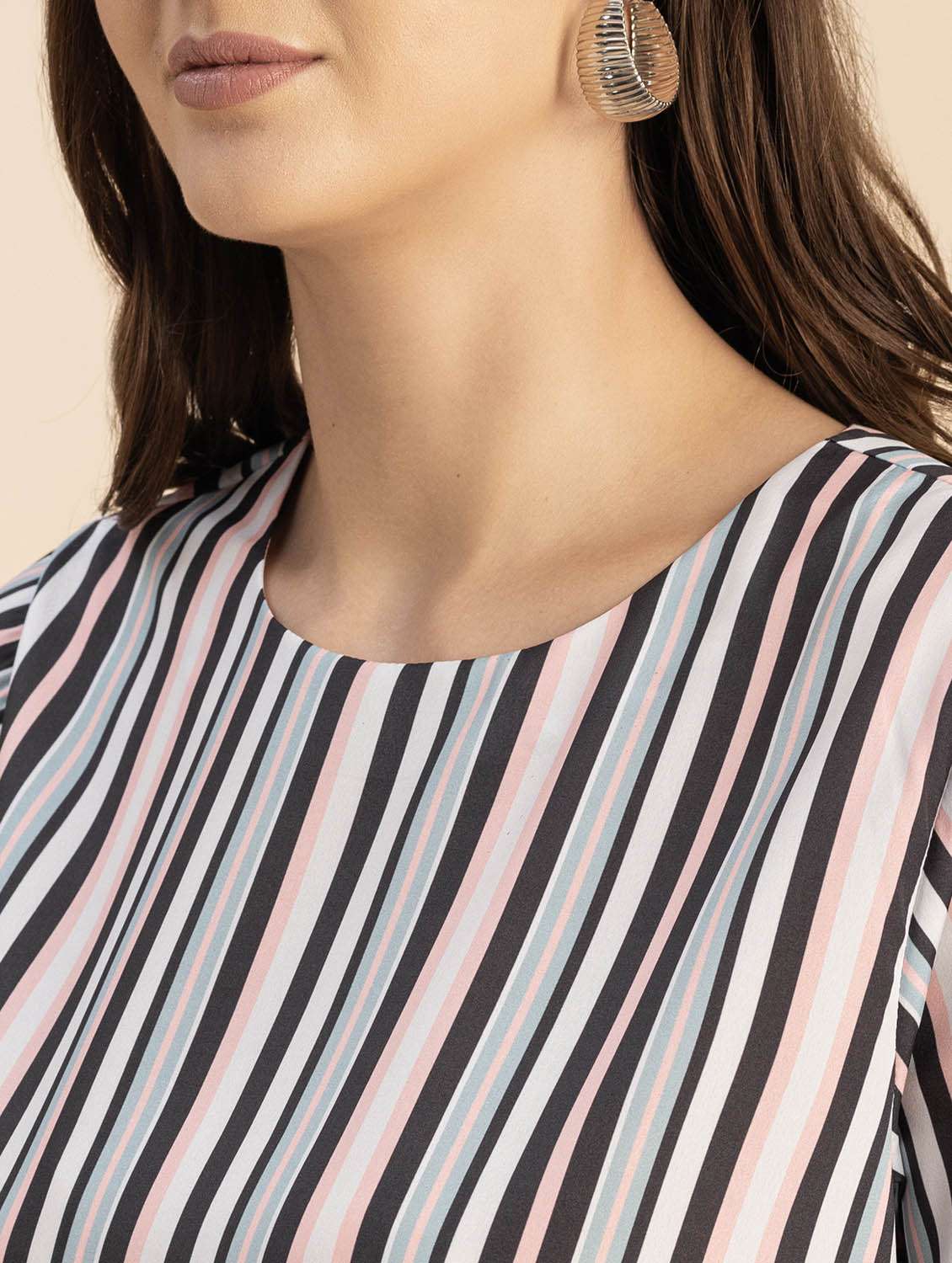women striped round neck high low top - 20694647 -  Standard Image - 5