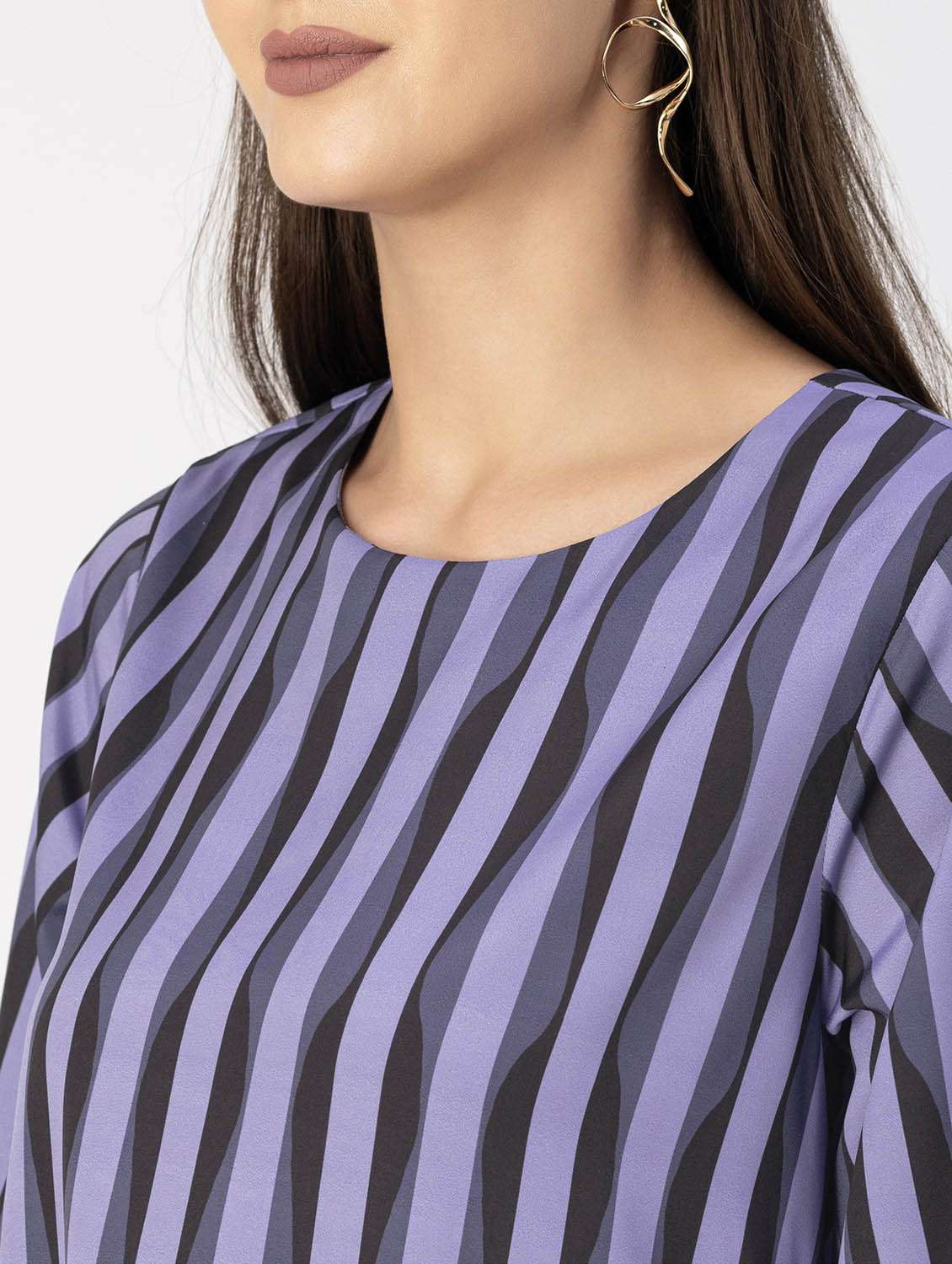 women striped round neck high low top - 20694649 -  Standard Image - 5