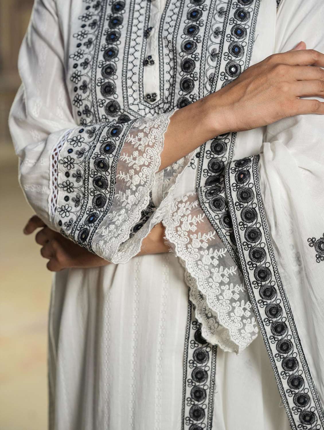 white long sleeve kurta palazzo set set - 20727176 - Standard Image - 8