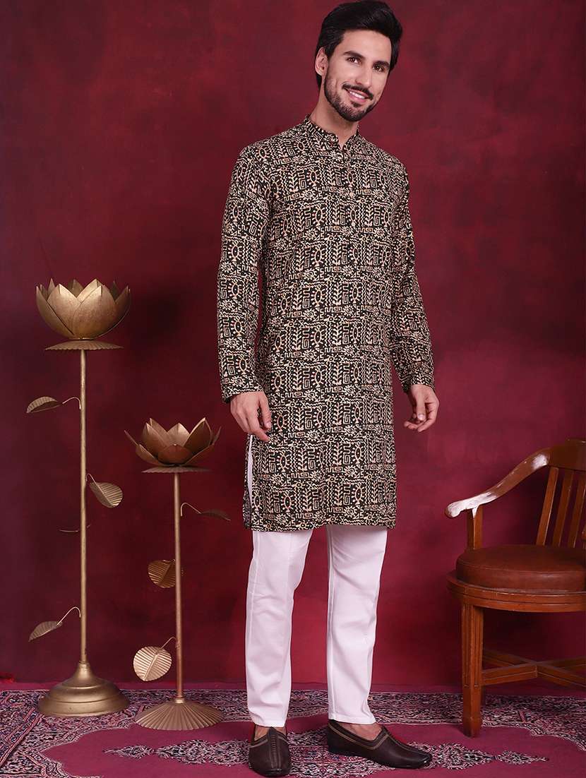 men printed mandarin neck kurta pyjama set