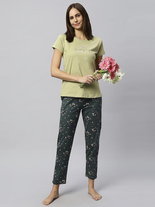 women round neck printed t-shirt & full length pyjama set - 20742814 - Standard Image - 0