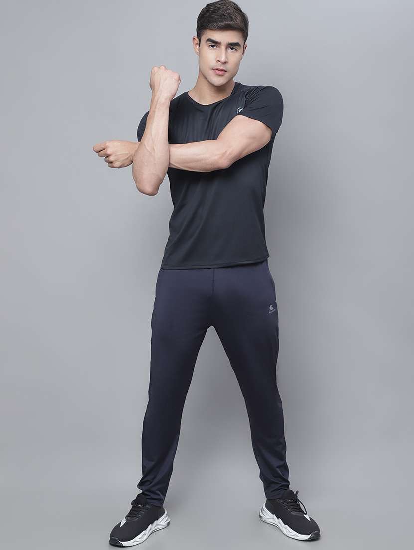 solid black polyester t-shirt - 20757324 - Standard Image - 3
