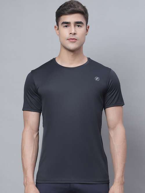 black short sleeve plain t-shirt - 20757325 -  Standard Image - 0