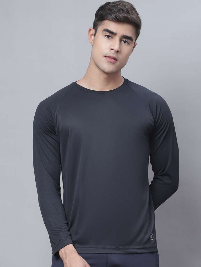men black round neck t-shirt - 20757330 -  Zoom Image - 0