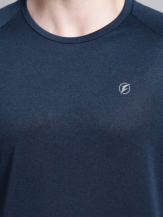 solid blue polyester t-shirt - 20757331 - Standard Image - 3