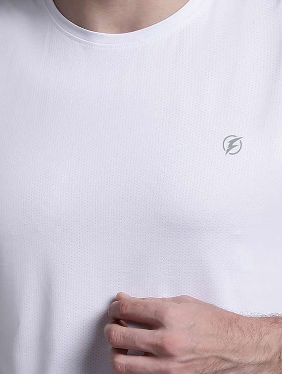 white sleeveless plain t-shirt - 20757356 - Standard Image - 3