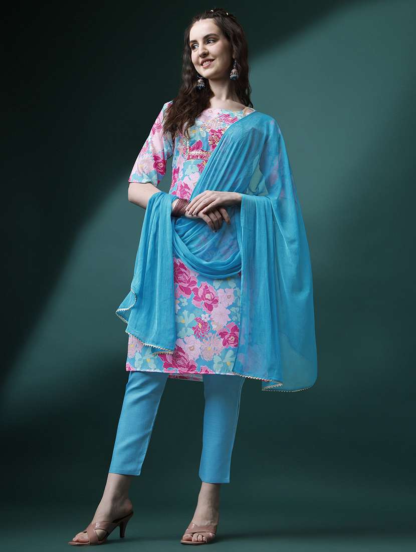 light blue kurta pant set with dupatta - 20767721 - Zoom Image - 0