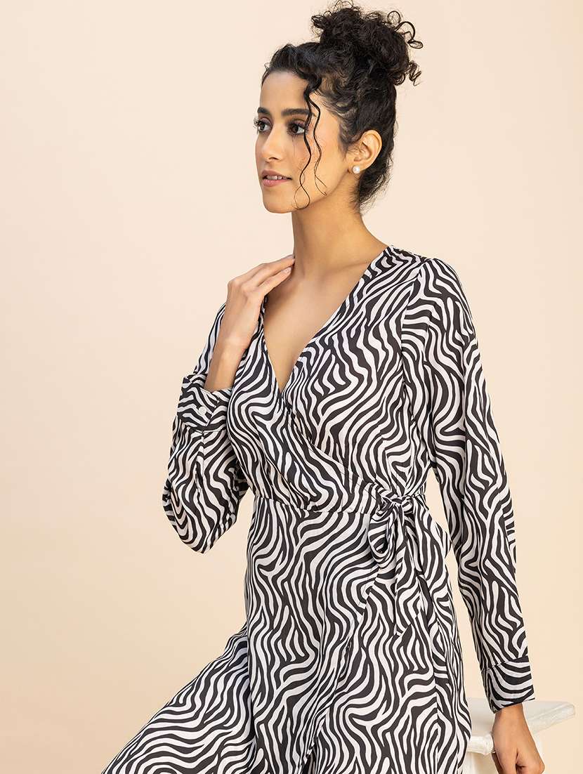 women animal print puff sleeves wrap dress - 20767764 -  Standard Image - 5