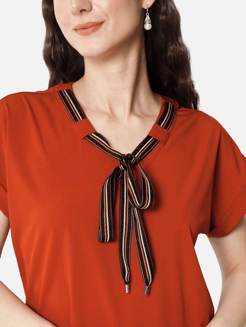 women rust solid v-neck regular top - 20807183 -  Standard Image - 5