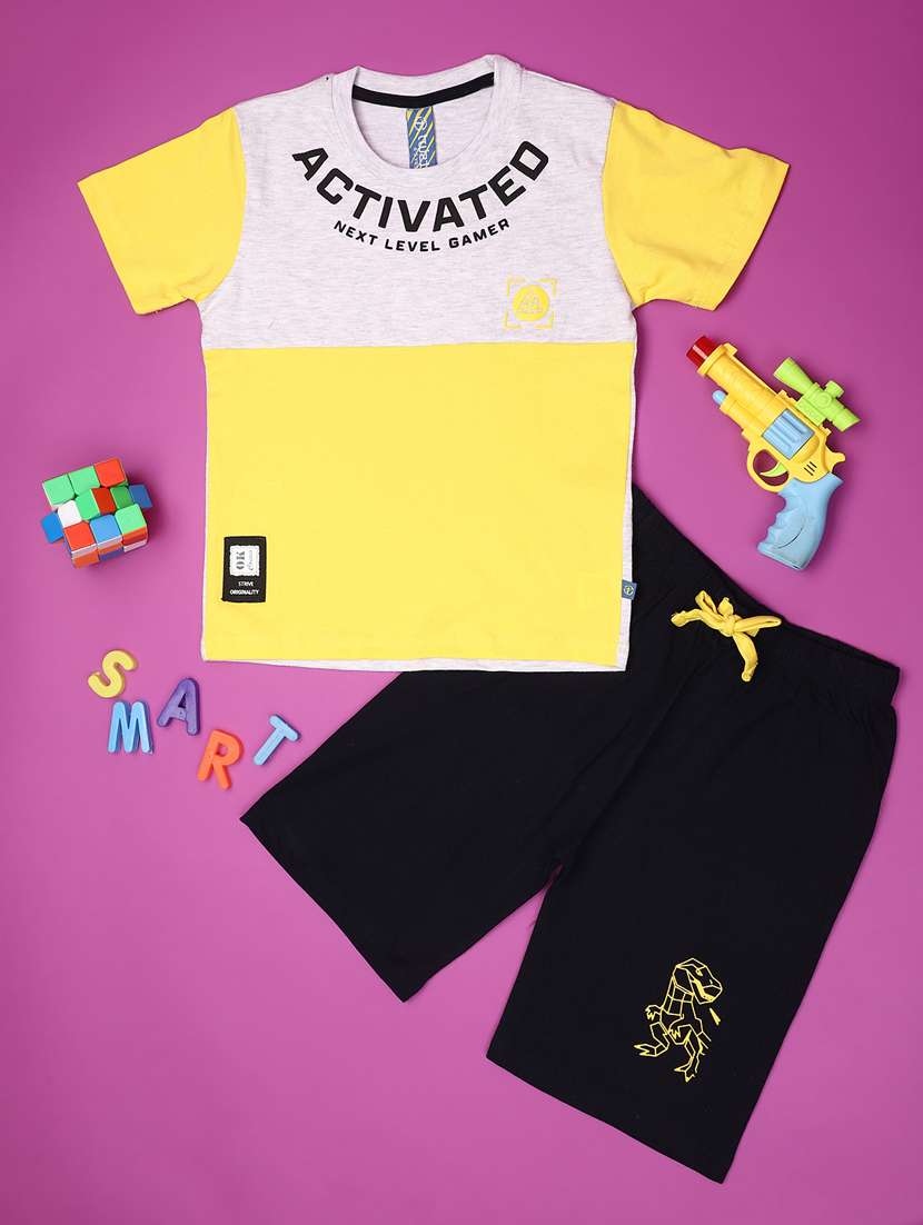 boys round neck printed shorts set